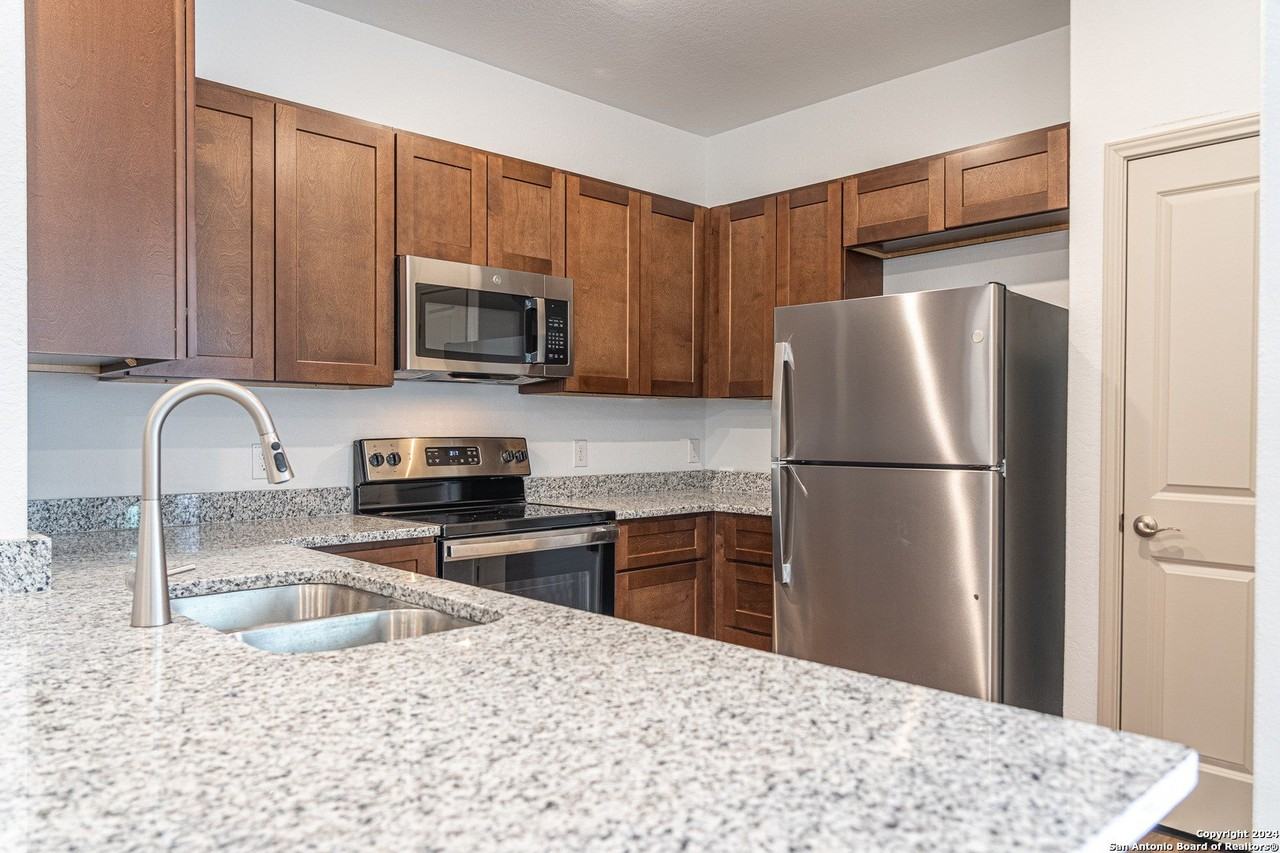 7703 Briarwood Pass #102 - Photo 3 of 17