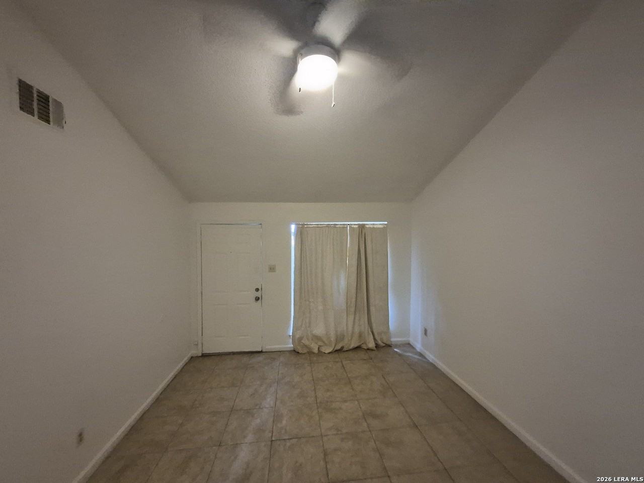 13136 Los Espanada St - Photo 5 of 30