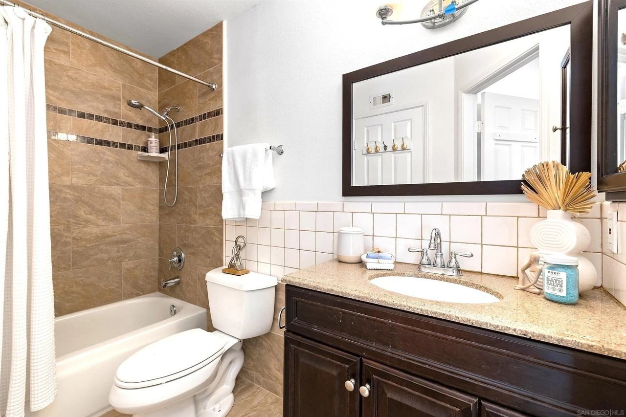 8811 Gilman Dr #H - Photo 7 of 11