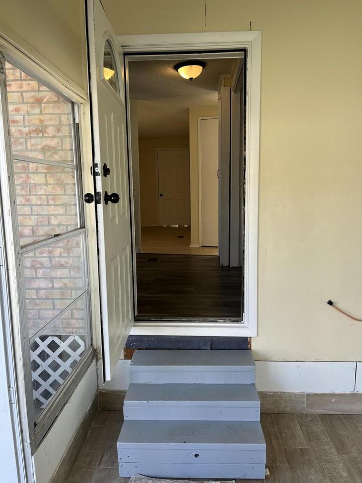 2540 Haverhill Rd Ne - Photo 4 of 15