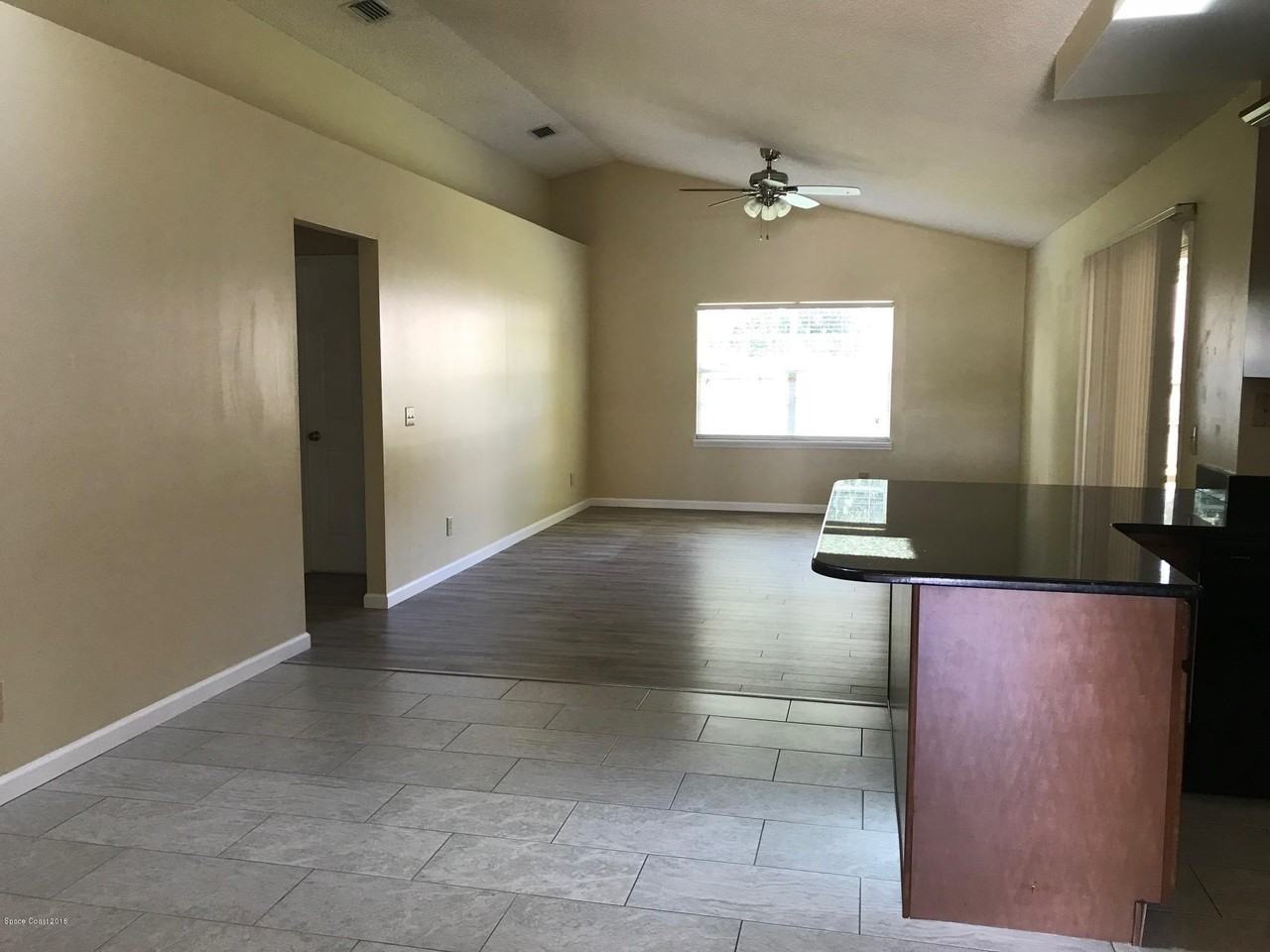 164 Oak Lake Rd - Photo 3 of 24