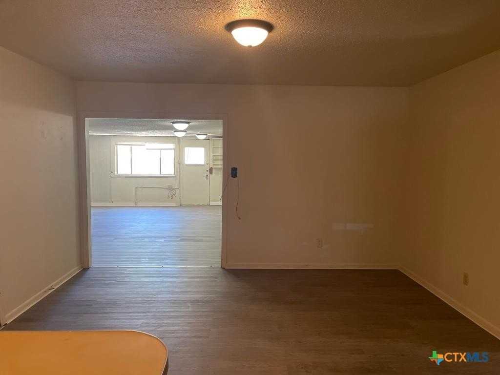 1818 Janis Dr - Photo 3 of 26