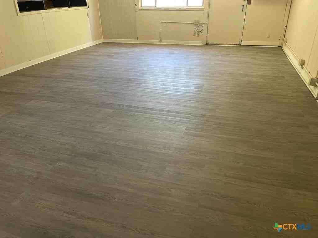 1818 Janis Dr - Photo 7 of 26