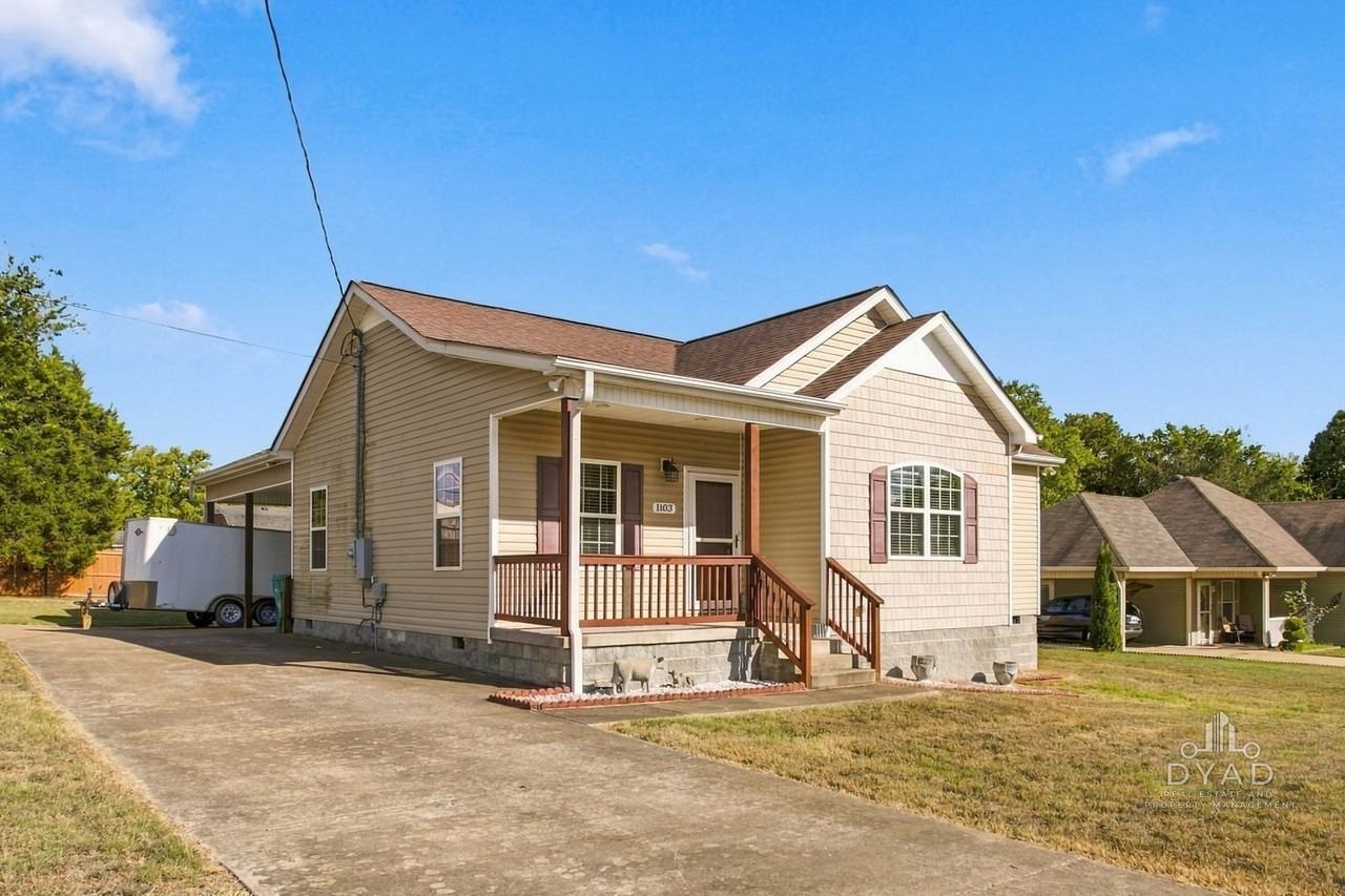 1103 Moreno Ln #1 - Photo 2 of 25