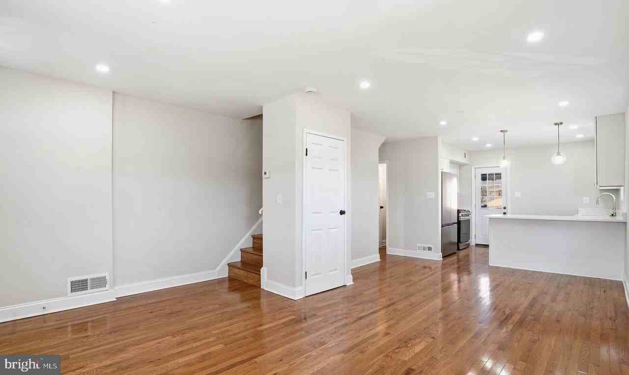 5916 8th St Ne - Photo 2 of 19