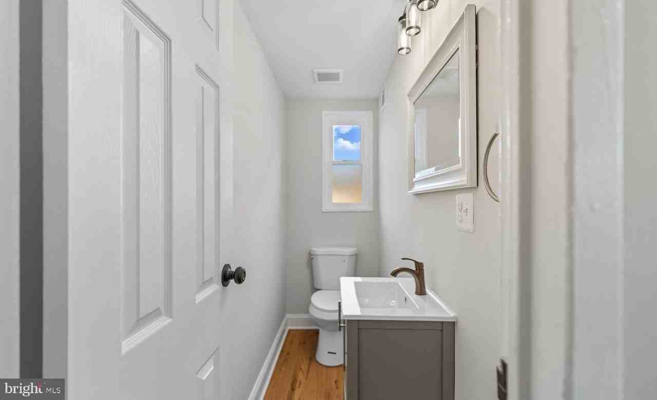 5916 8th St Ne - Photo 7 of 19