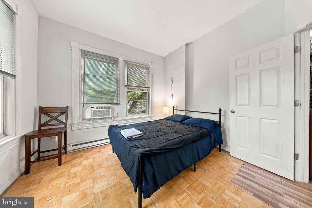 2149 N St Nw - Photo 7 of 17