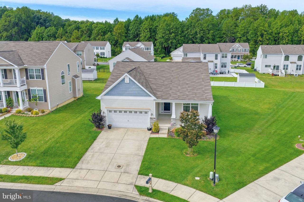 69 Boone Ct - Photo 3 of 50