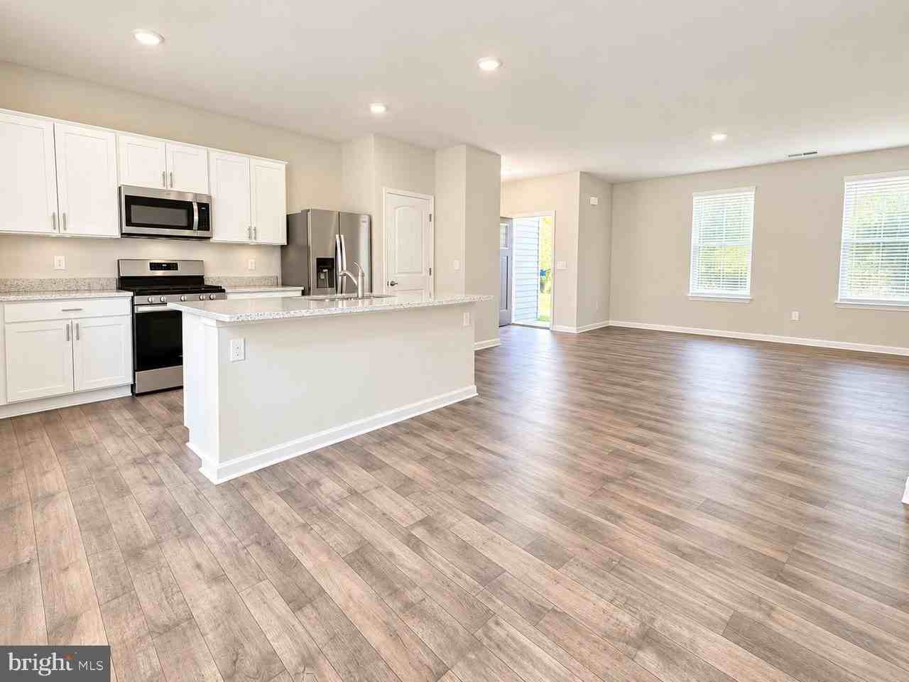 198 Currant Cir - Photo 6 of 18