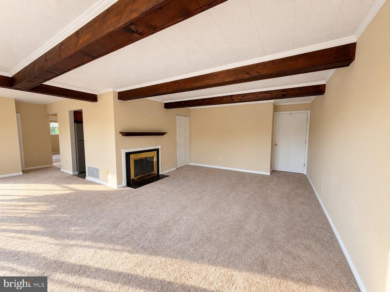 17 Warren Lodge Ct #1C - Photo 4 of 10