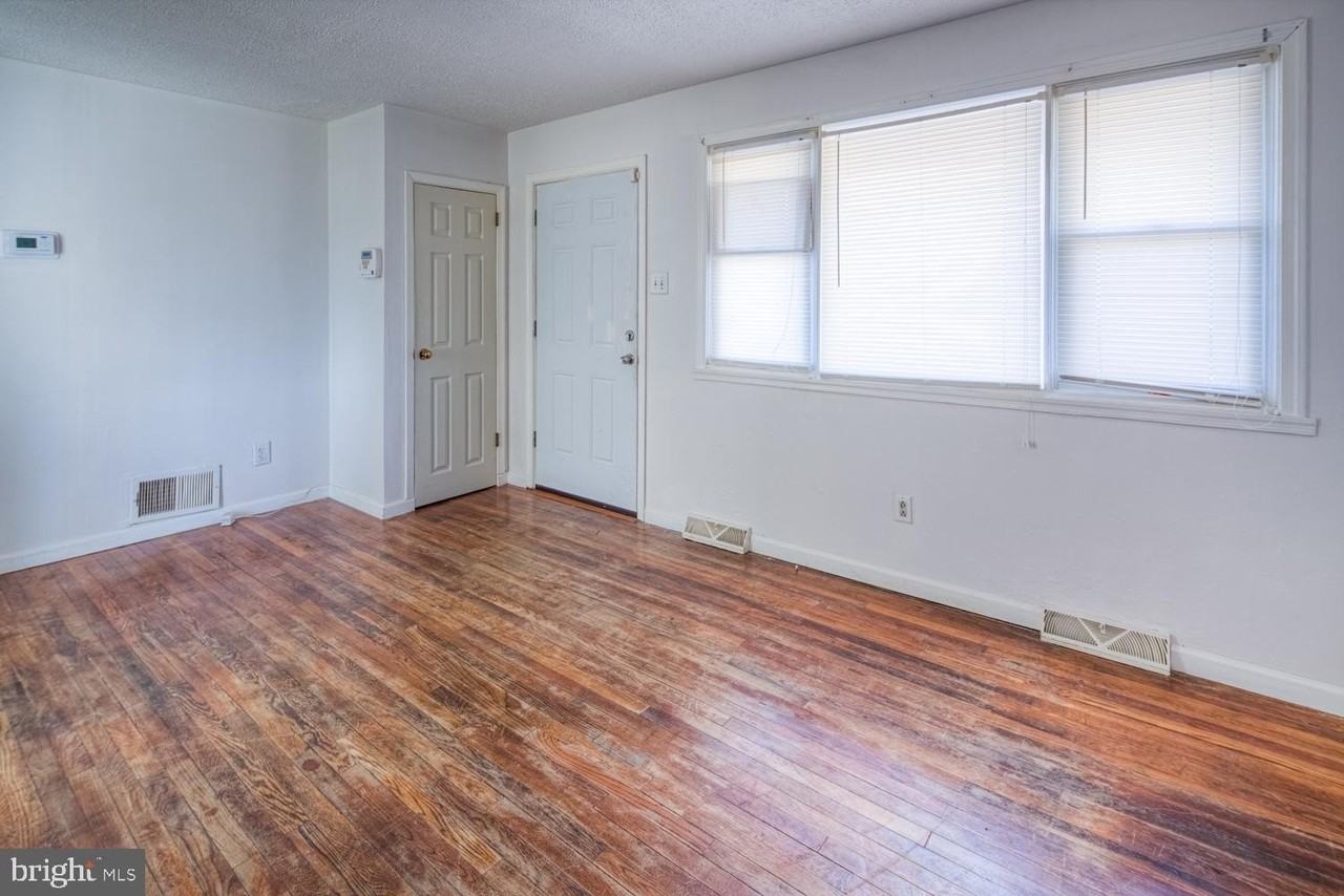 203 Sycamore Rd - Photo 3 of 14