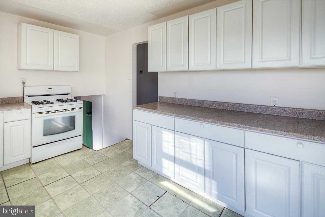 203 Sycamore Rd - Photo 6 of 14