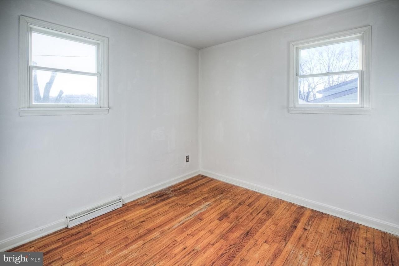 203 Sycamore Rd - Photo 7 of 14