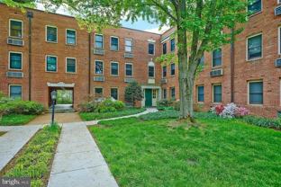 4822 Chevy Chase Dr - Photo 1 of 1