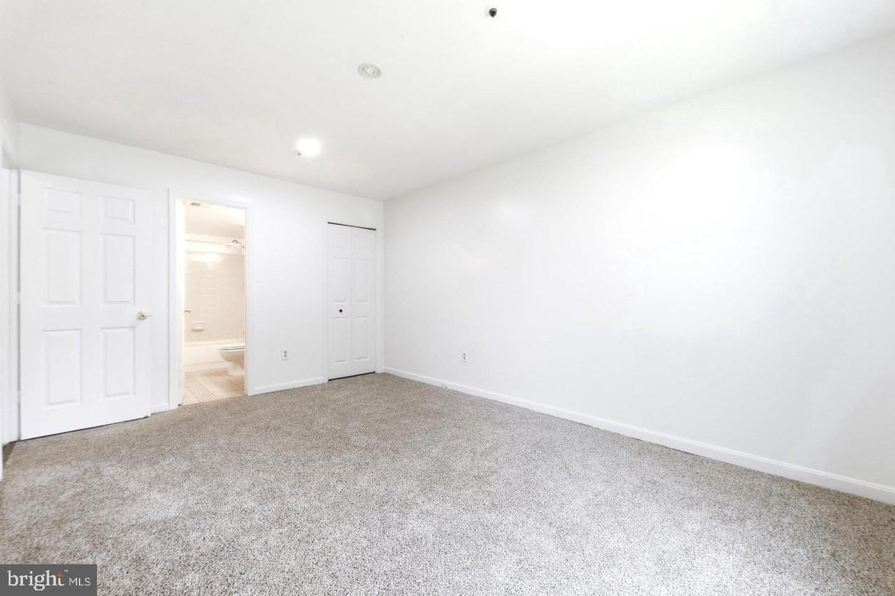 20207 Yankee Harbor Pl - Photo 7 of 50