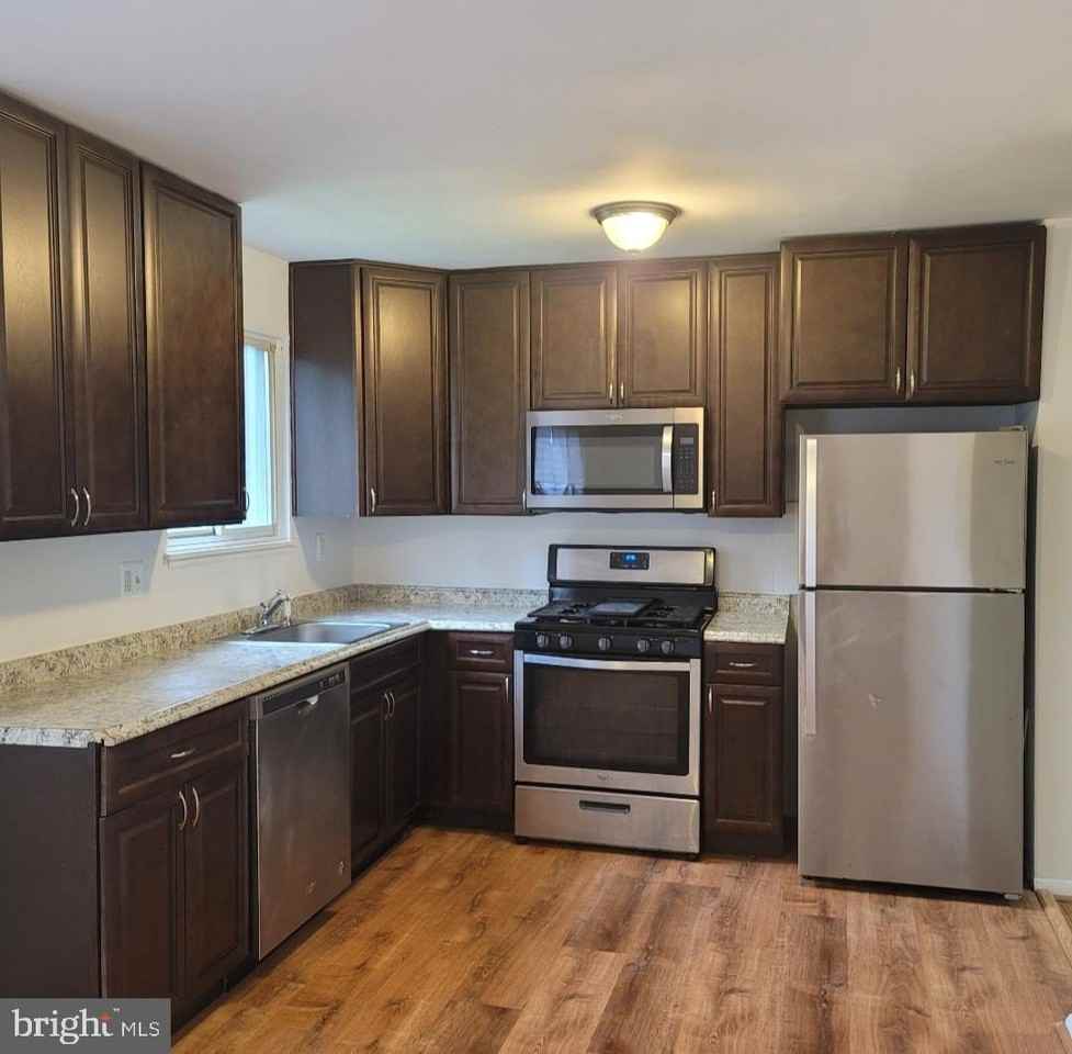 836 Booker Dr - Photo 5 of 8
