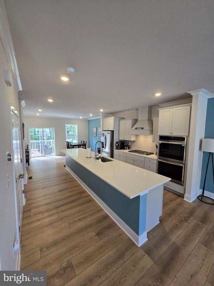 45294 Clearview Way - Photo 2 of 17