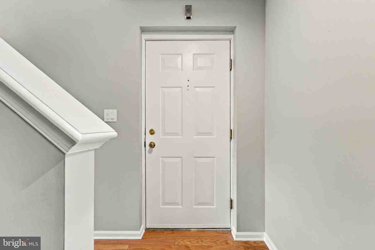 338 Lisa Way - Photo 5 of 42