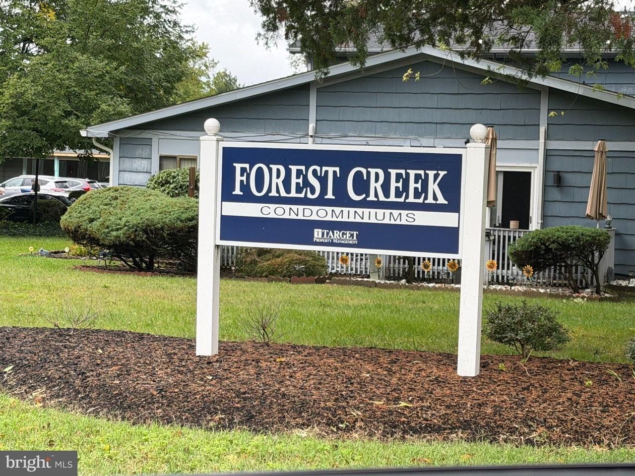 77 Cedarwood Ct