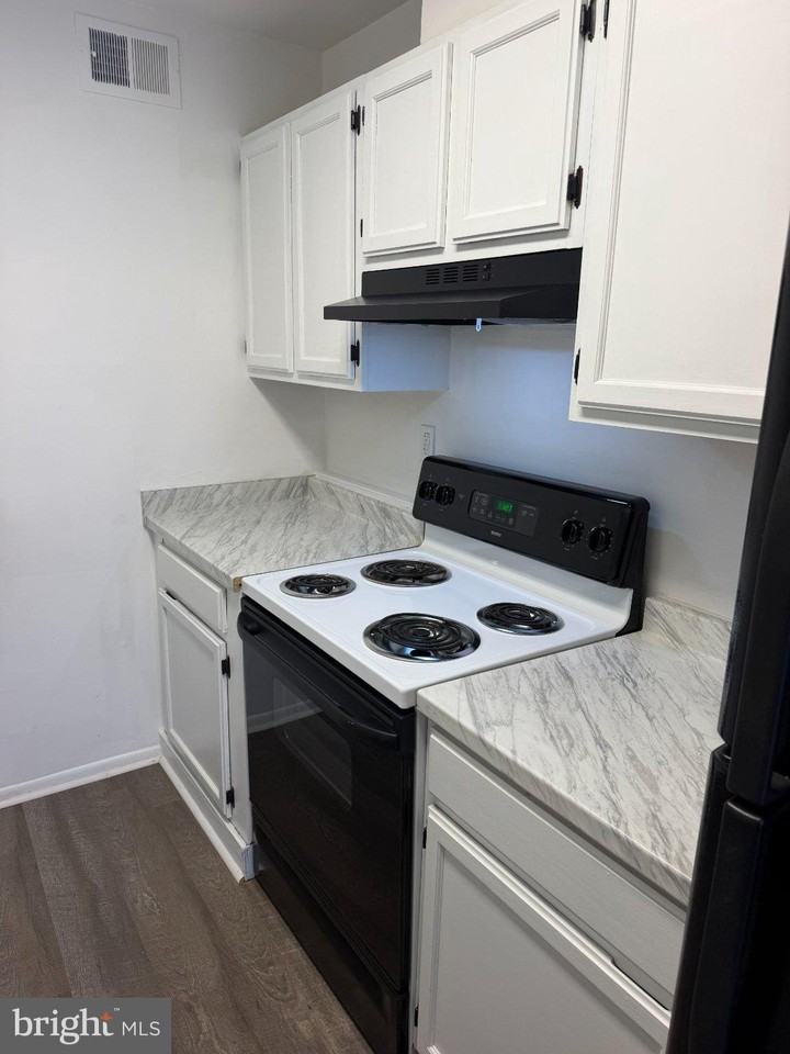 77 Cedarwood Ct - Photo 6 of 20
