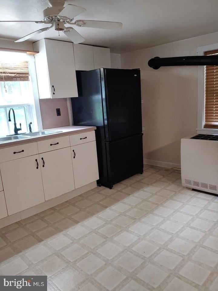 1001 Fairfield Station Rd - Photo 5 of 16