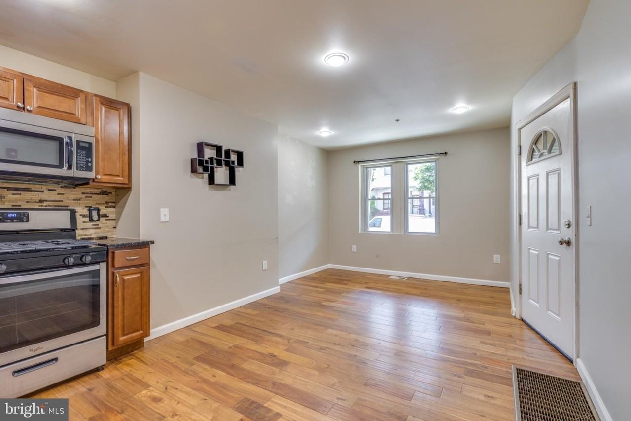 662 N 13th St #1 - Photo 4 of 12