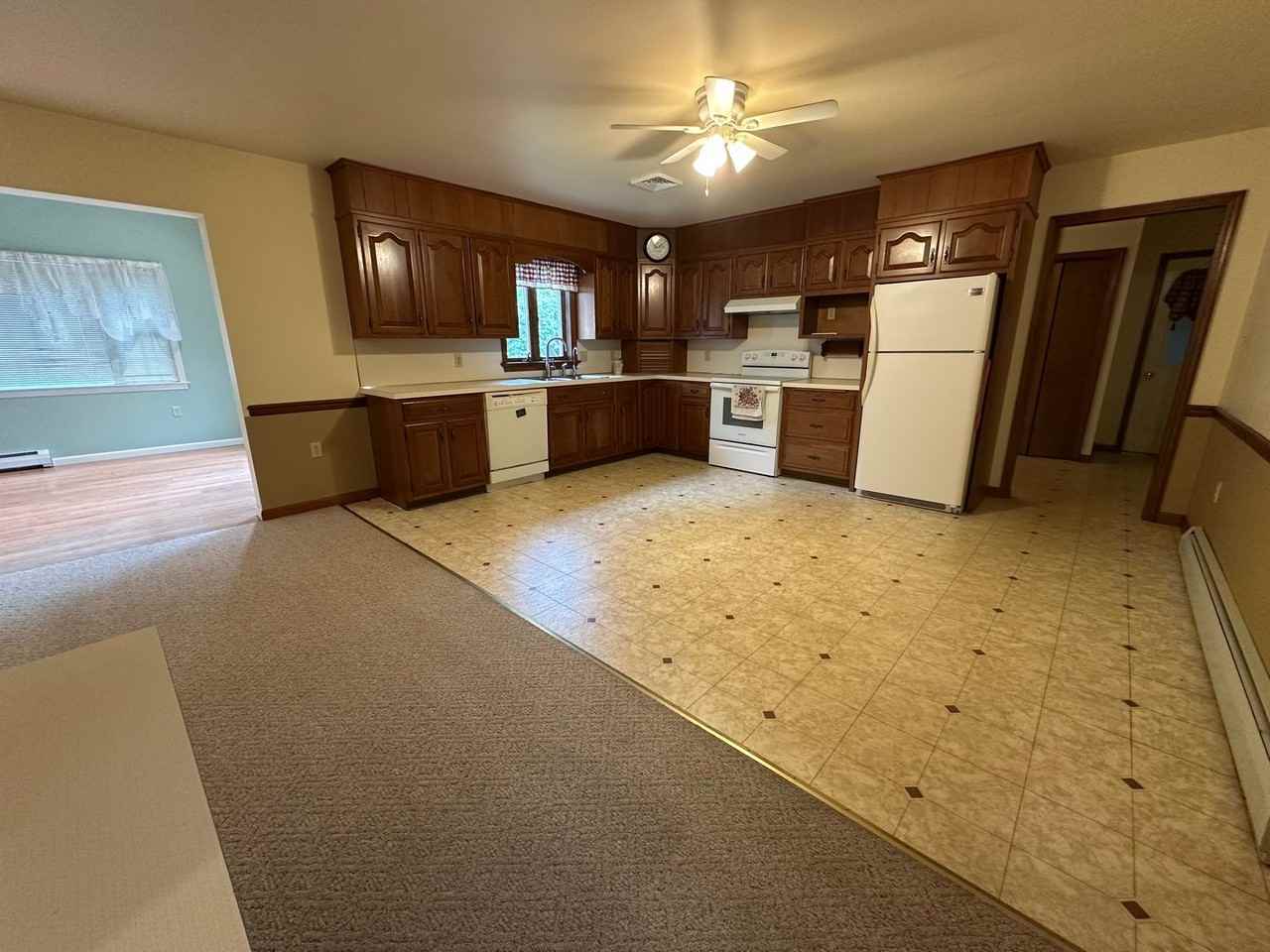 237 Cut Rd - Photo 4 of 50