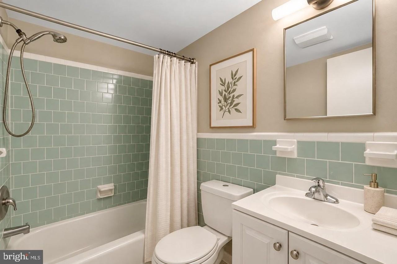 3200 S 28th St #204 - Photo 4 of 38