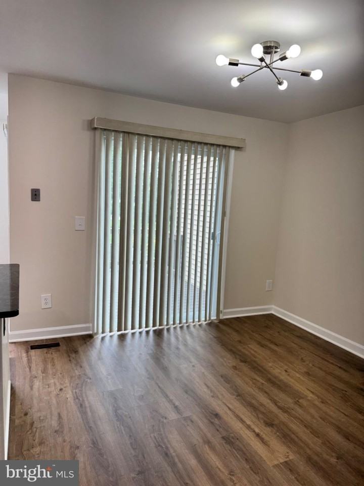 6148 Joust Ln - Photo 7 of 34