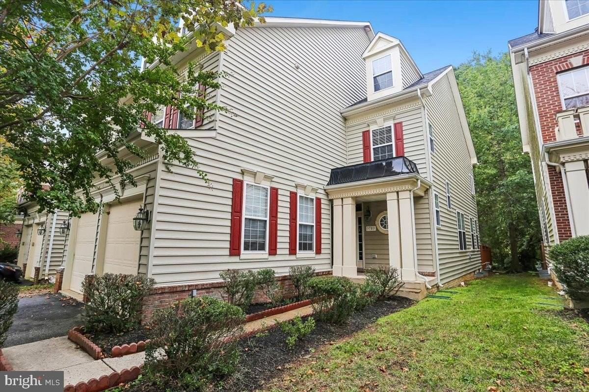 3783 Mary Evelyn Way - Photo 2 of 31