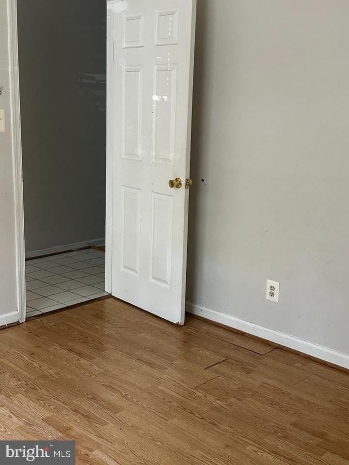 1507 Meadow Dr - Photo 4 of 38