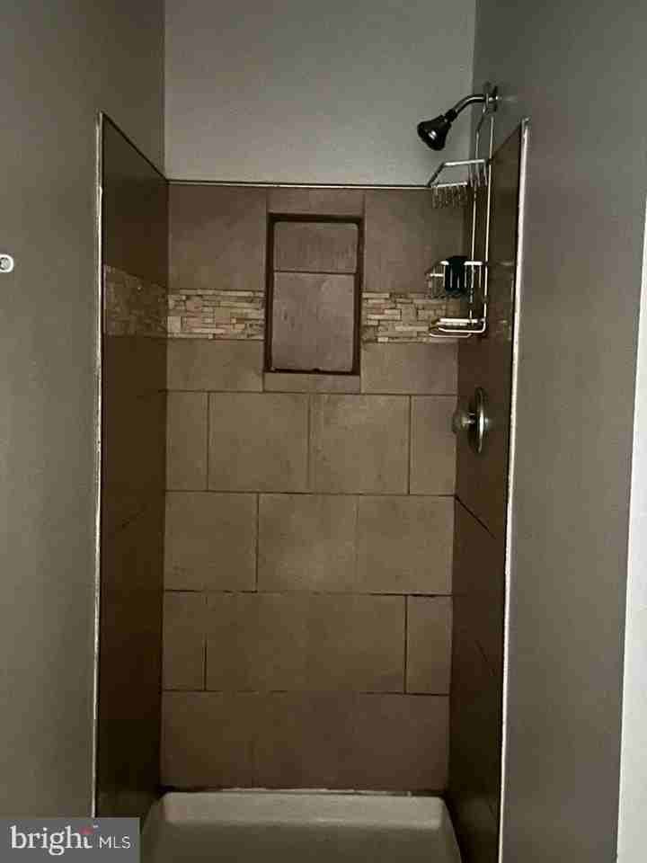 1507 Meadow Dr - Photo 6 of 38