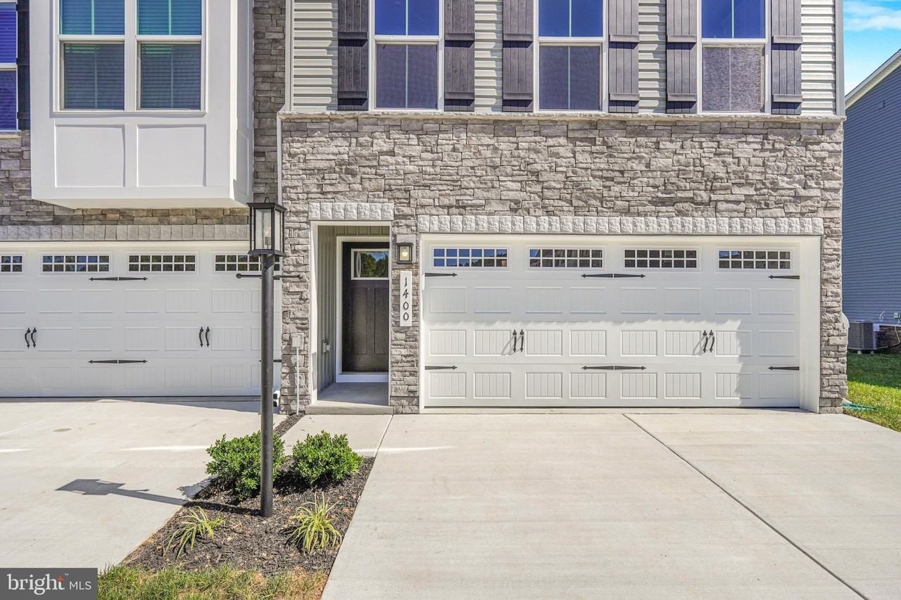 1400 Crested Iris Dr - Photo 2 of 46