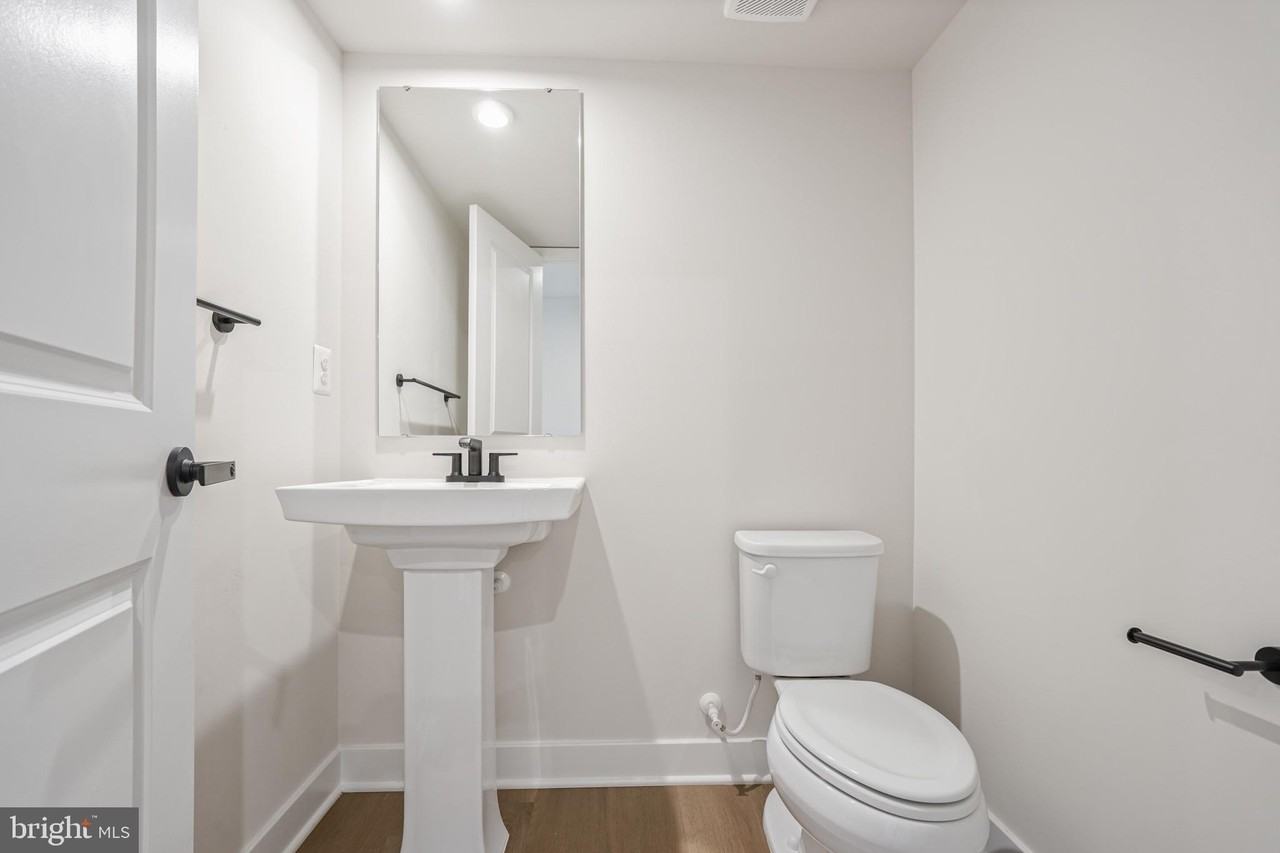 1400 Crested Iris Dr - Photo 6 of 46