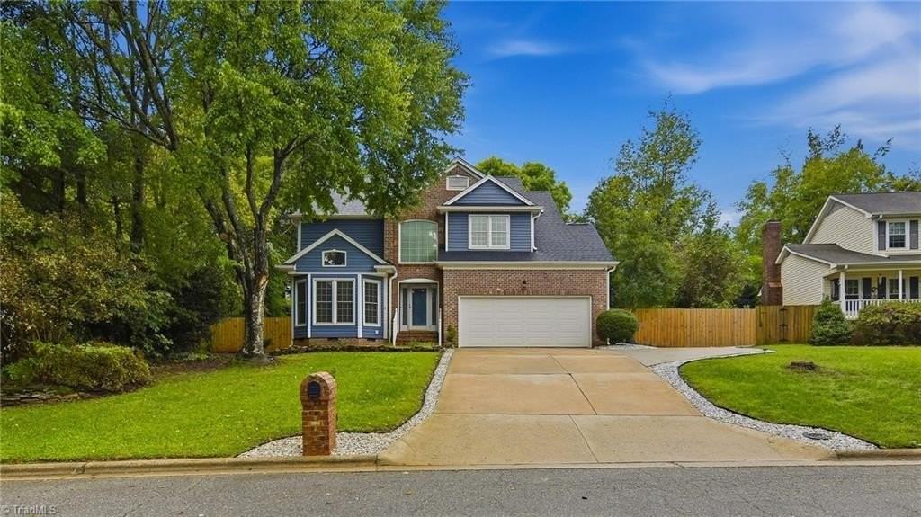 1519 Worthington Pl - Photo 3 of 39