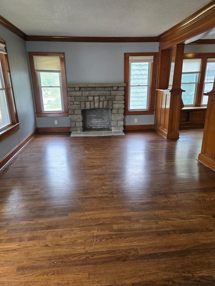 2411 E 70th St #1 - Photo 4 of 24