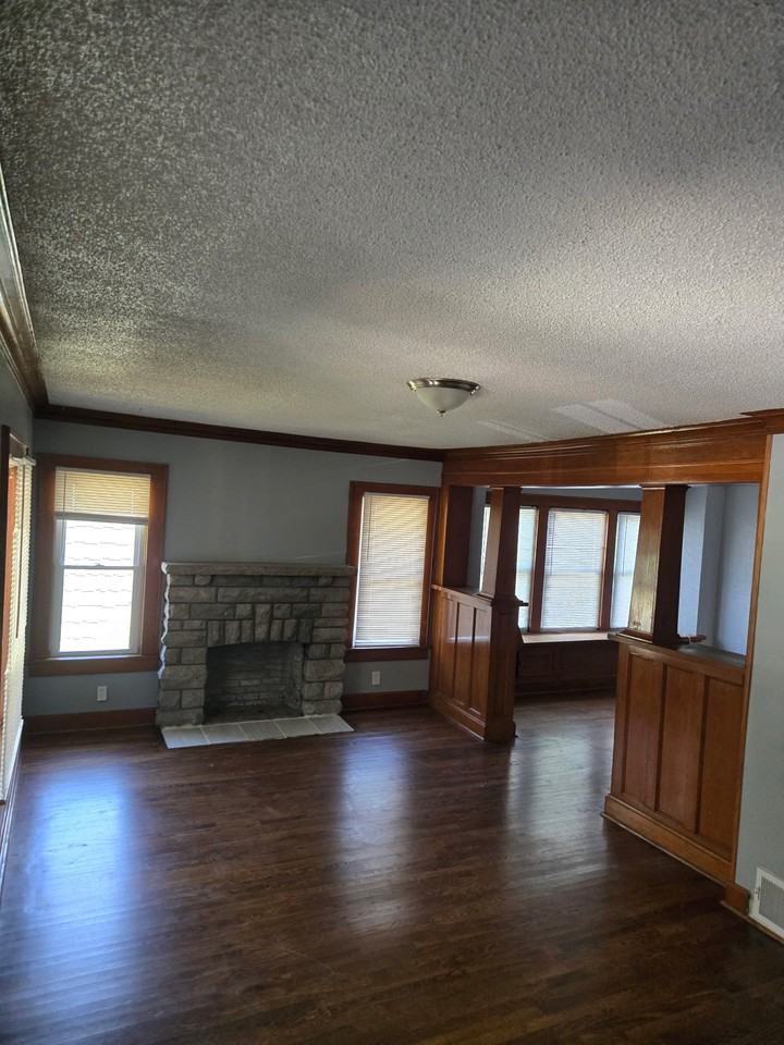 2411 E 70th St #1 - Photo 5 of 24