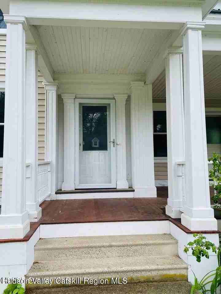 1529 Clauverwie Rd - Photo 2 of 40