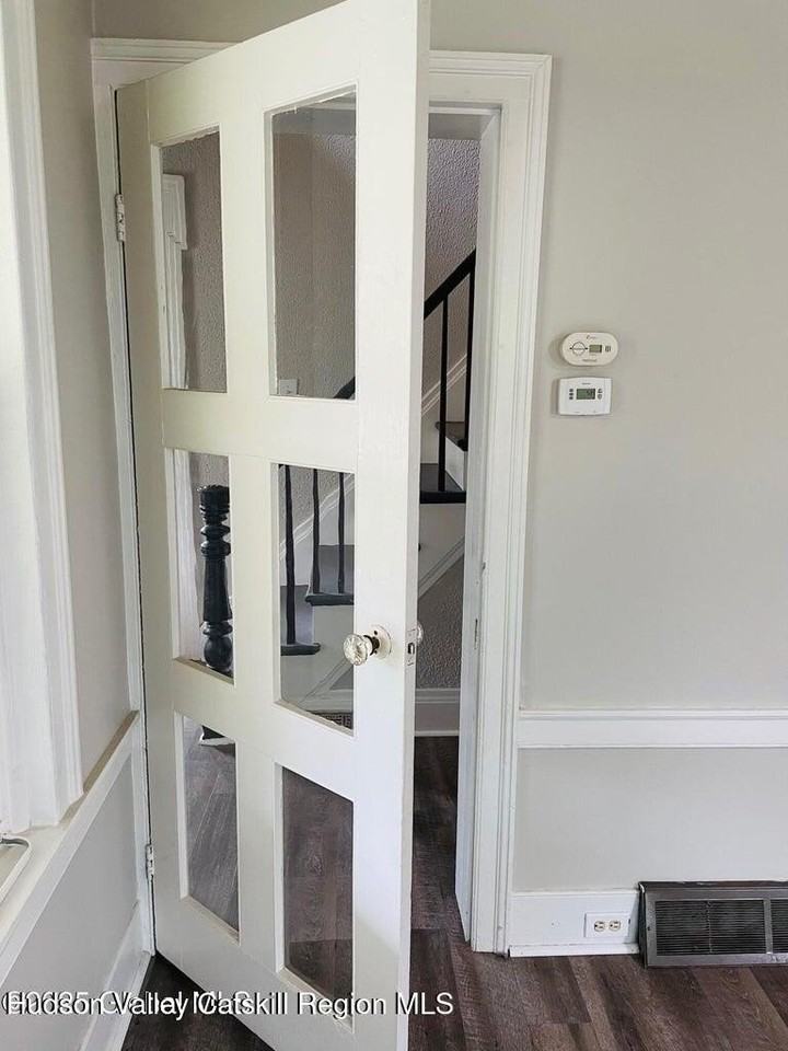 1529 Clauverwie Rd - Photo 5 of 40