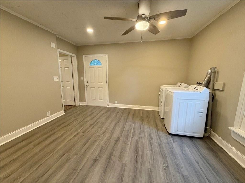 219 E Wallace Ave #2 - Photo 3 of 22