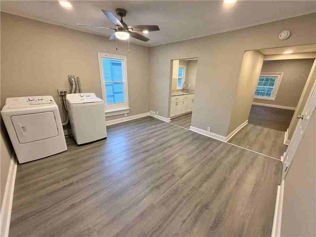 219 E Wallace Ave #2 - Photo 4 of 22