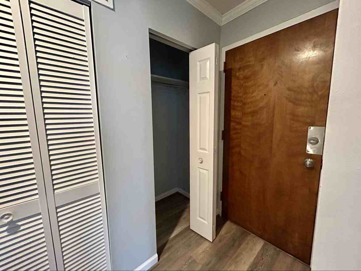 516 Saint Paul Pl #516-4 - Photo 5 of 10
