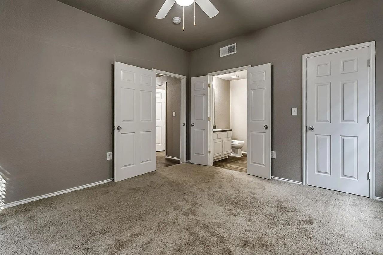 217 Harris Dr - Photo 2 of 16