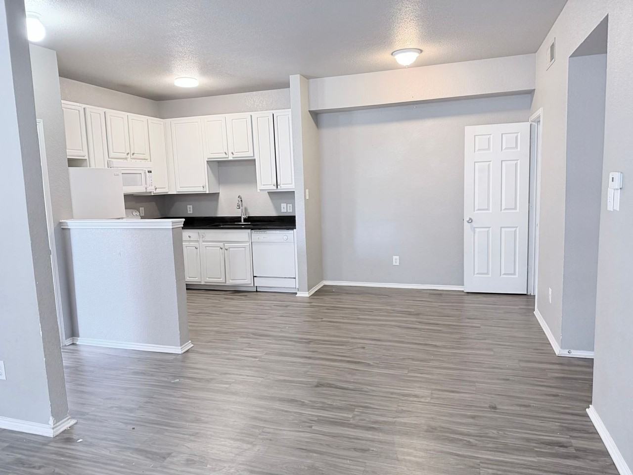 217 Harris Dr - Photo 6 of 16