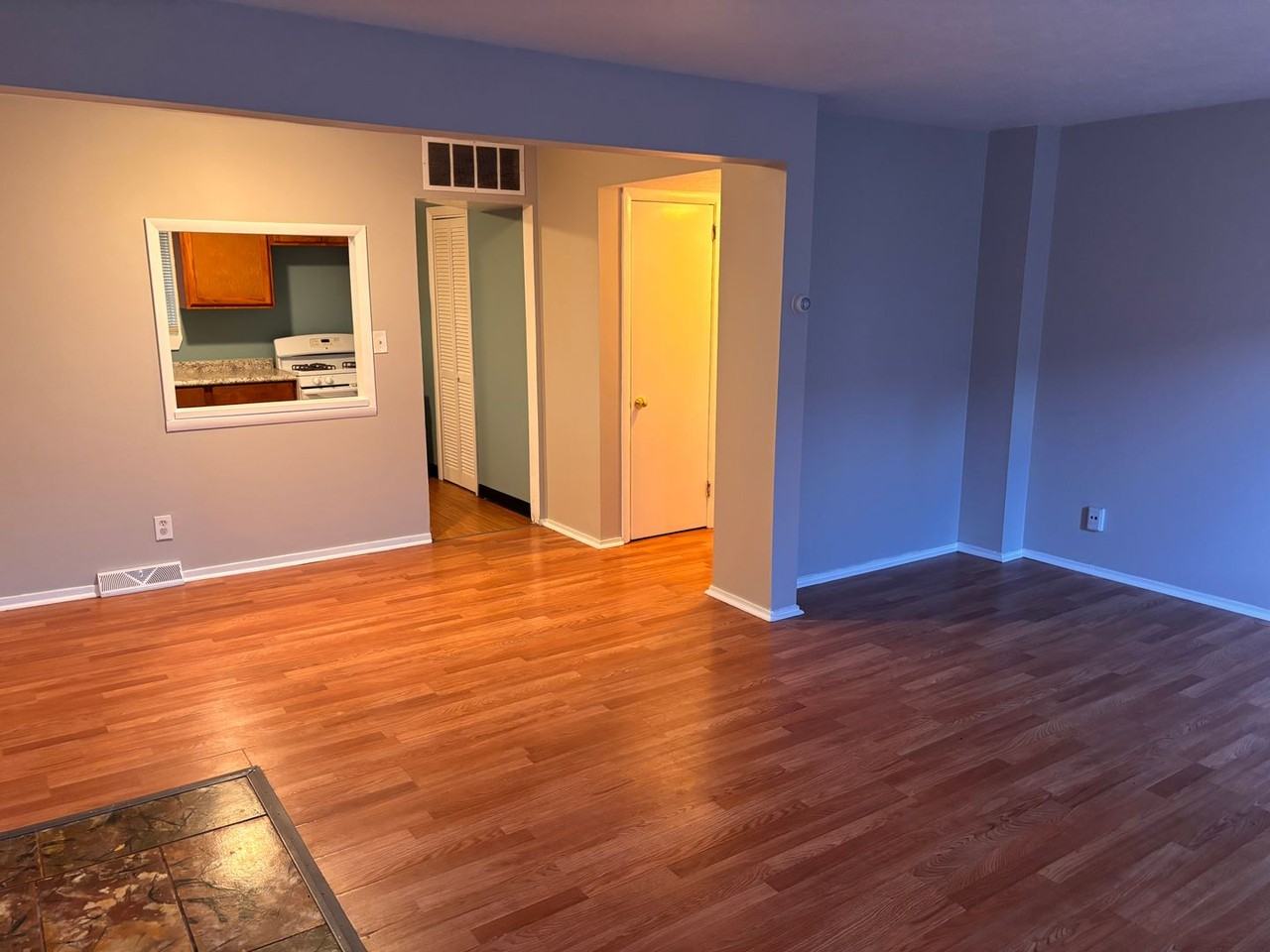 105 Solon Rd - Photo 2 of 10