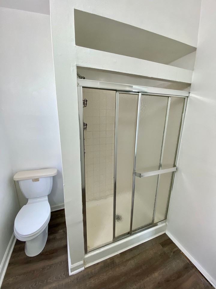 2504 N Calvert St – Your Timeless Urban Retreat! - Photo 6 of 14