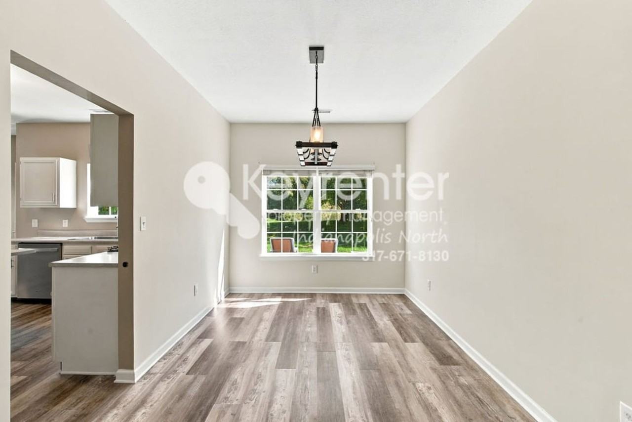 18834 Prairie Crossing Dr - Photo 4 of 16