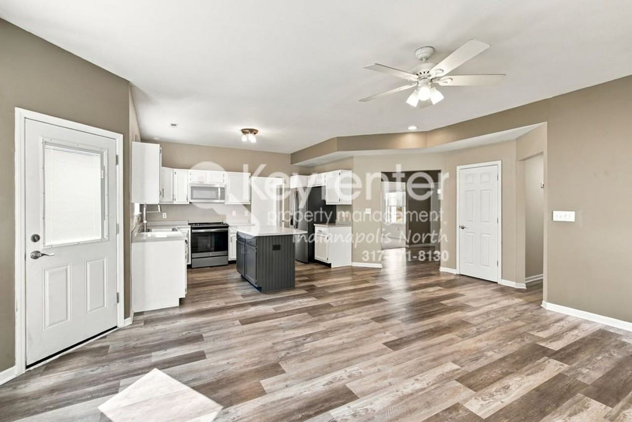 18834 Prairie Crossing Dr - Photo 6 of 16