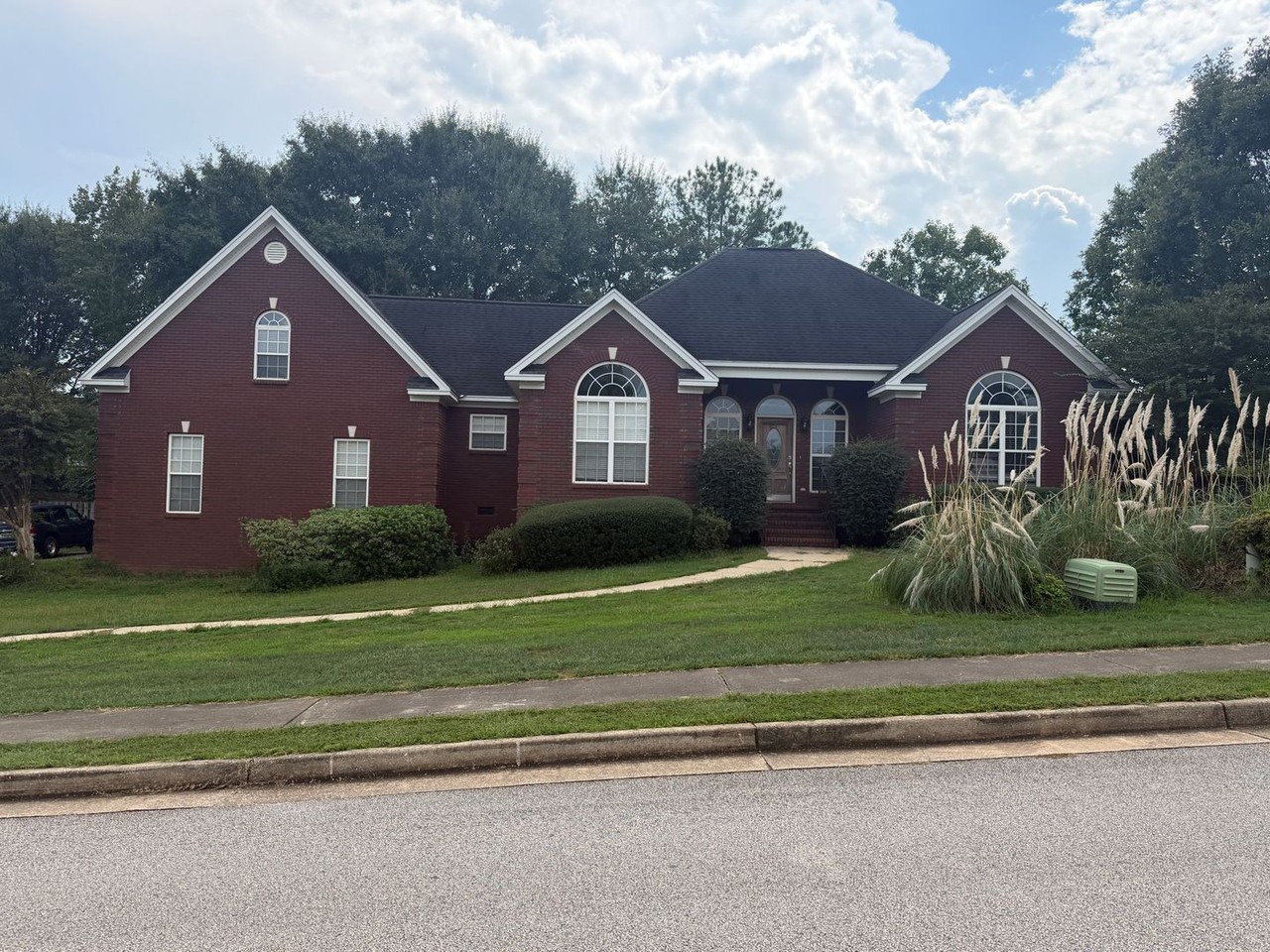 1841 Piedmont Dr - Photo 2 of 5