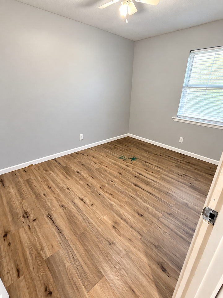 655 Sumner Pl #1 - Photo 4 of 9
